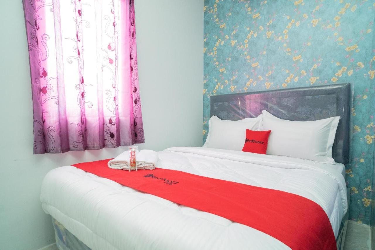 Reddoorz Plus Near Itc Cempaka Mas 2 Jakarta Extérieur photo