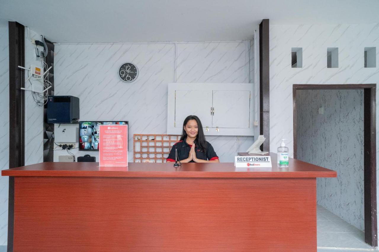 Reddoorz Plus Near Itc Cempaka Mas 2 Jakarta Extérieur photo