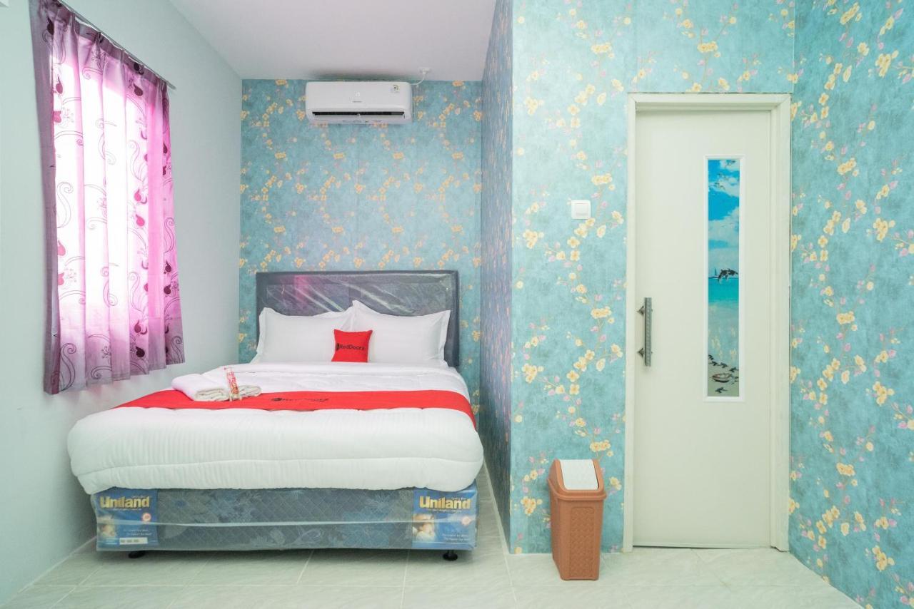 Reddoorz Plus Near Itc Cempaka Mas 2 Jakarta Extérieur photo