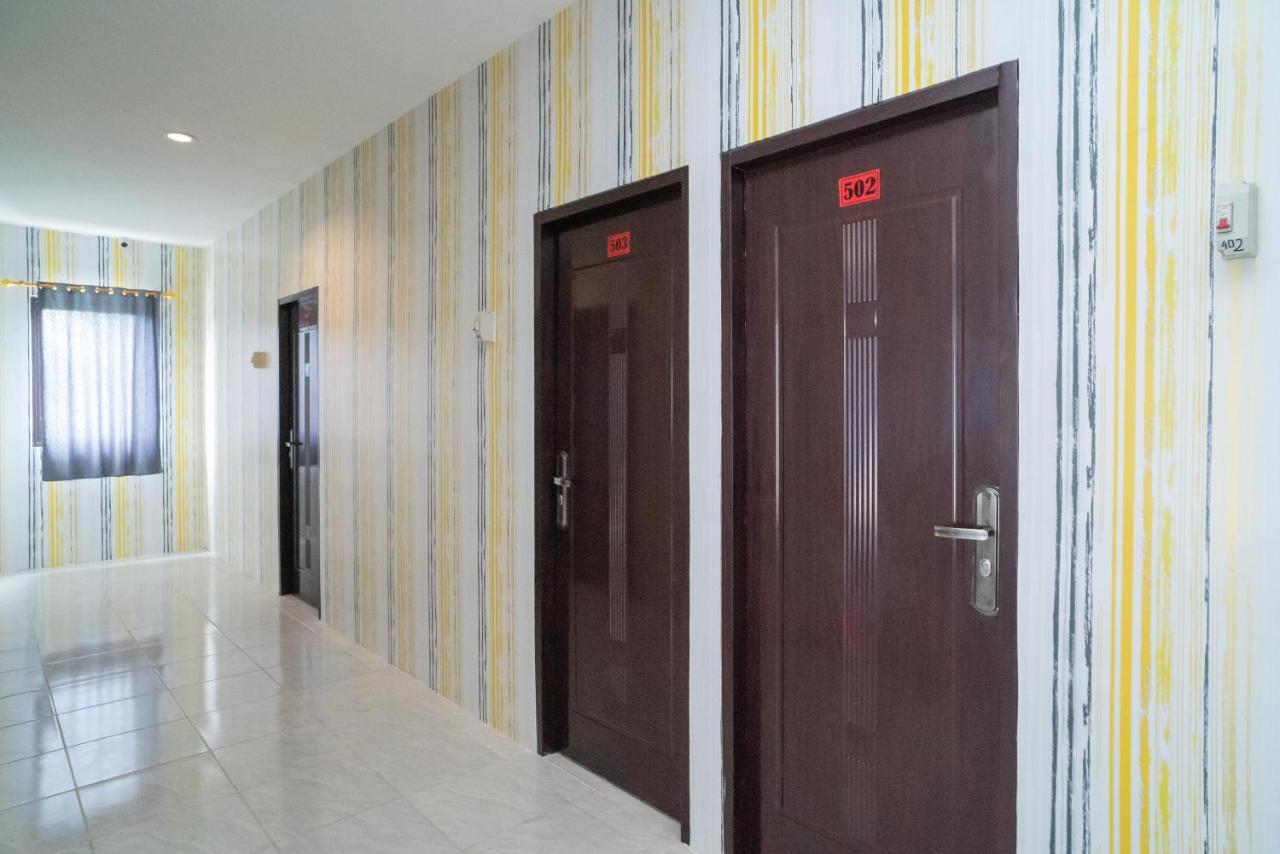 Reddoorz Plus Near Itc Cempaka Mas 2 Jakarta Extérieur photo