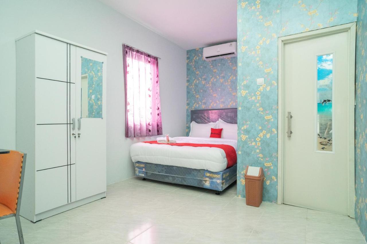 Reddoorz Plus Near Itc Cempaka Mas 2 Jakarta Extérieur photo